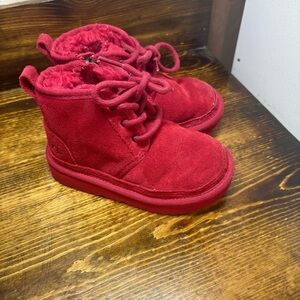 Ugg Red Neumal Chukka‎ Boots Size 9